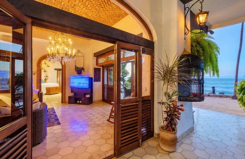 South Shore Hotel Area Villa | Please Inquire Before Booking – Luxury Villa