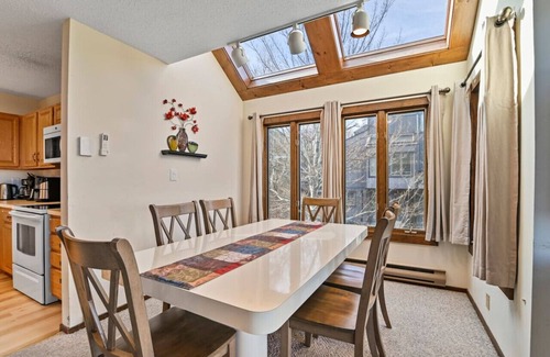 Tannersville House | Pocono Mountains Camelback Retreat-Stunning Views