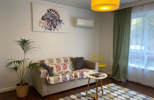 Elwood Apartment | Poets Retreat