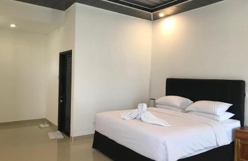 Labuhan Lombok Hotel | Pohon Purba Resort & Restaurant