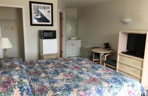Misquamicut Hotel | Point 1 Resort & Motel