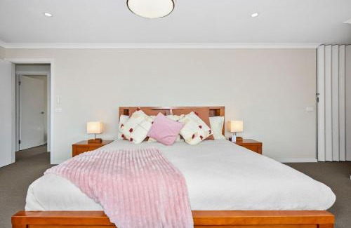 Point Cook House | Point Cook Serenity Stay 4 Bedrooms