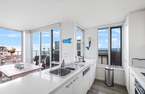 Lorne Apartment | Point Grey - Lorne