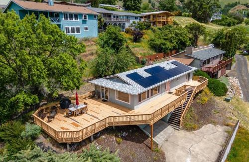 Lyle House | Point Lyle home