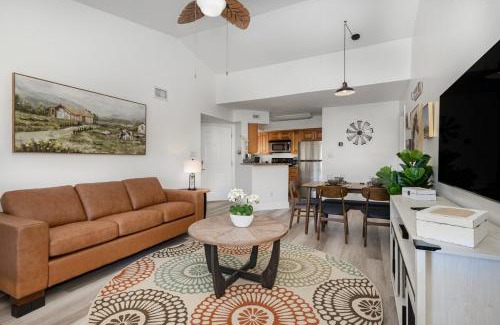 Ocean Side Village Apartment | Pondview Modern Farmhouse Condo Half Mile to Beach
