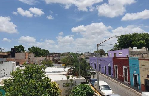 Centro House | Pool, garden and colonial charm!