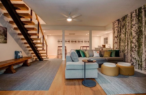 Hendersonville House | Pool 🏊♂️ Hot Tub 💦 Game Room 🎯 Family & Pet Friendly 🐾