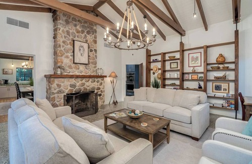 Sam Hughes House | Pool & Hot tub! Sam Hughes University Lux!Walkable
