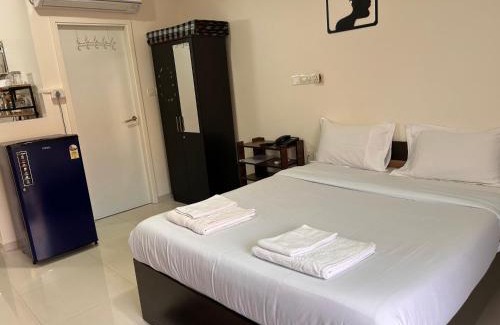 Chicalim Apartment | Pool View Apartment Dabolim