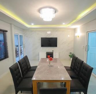 Pa Bong Villa | Pool Villa Chiangmai View Home