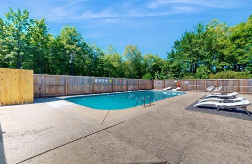 South Haven House | Poolside Paradise