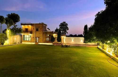 Jhalamand Villa | Poonam Palace near by Airport