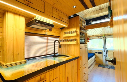 Punjabibagh House | POP TOP CAMPERVAN IN INDIA SLEEPS 6 PAX @YODOCAMPERS