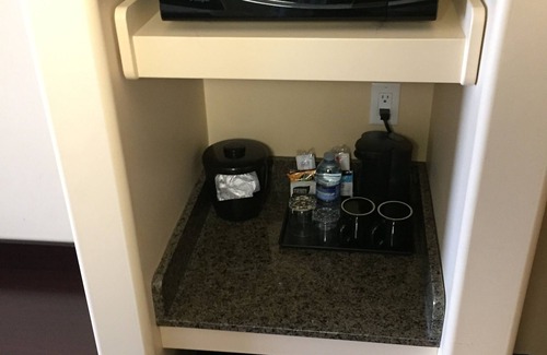 Stoughton Hotel | Poplar Tree Inn