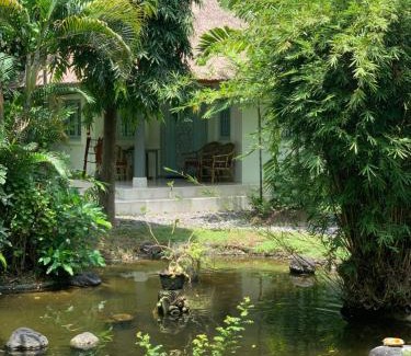 Downtown Kuta Cabin | Poppies Cottages on Two