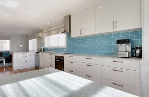 Glenorchy House | Poppies House Hobart