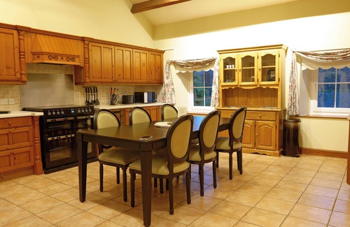 Alston Cottage | Poppythorn Cottage Duplex Free Wi-Fi Hot Tub Nature Retreat Cosy