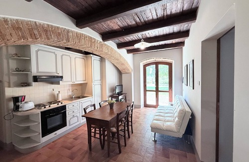 Poreta Other | PORETA BIOFARM/SPOLETO CENTRE 5 KMS/SLPS 8/SHOPS, BARS ETC 1 KM/ROME 1 HR/WIFI