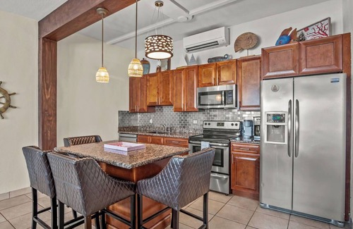 Port Aransas House | Port A Call Villa 4 Deluxe 2 Bedroom