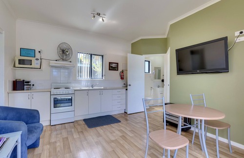 Port Huon Cottage | Port Huon Cottages