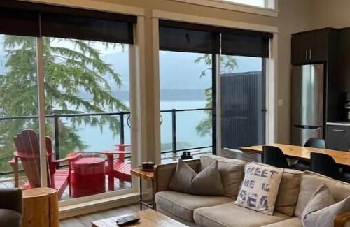 Port Renfrew Cottage | Port to Port