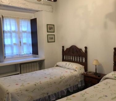 Barrio de Arriba Hotel | Posada La Casona De Ucieda