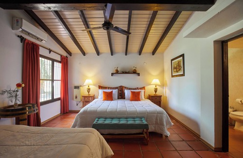 Eugenio Bustos Hotel | Posada La Celia