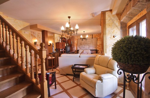 Los Corrales de Buelna House | Posada Medieval el Manjon