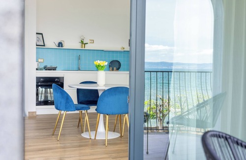 Marta Apartment | Position Terrace 2 bedrooms Wi-Fi Kitchen TV 4k