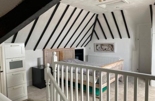 Chilworth Apartment | Pound Corner