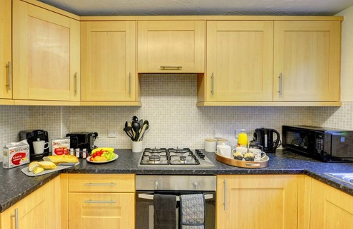 Long Itchington House | Pound House· 2 Bed House Sleeps 6 Southam Town Centre - Inspire Homes