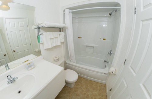 Dauphin Hotel | Prairie Mountain Inn