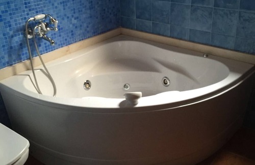 Majada Carrasca Cottage | PREISLER RURAL HOUSE IN THE MOUNTAIN 6-8P WITH JACUZZI