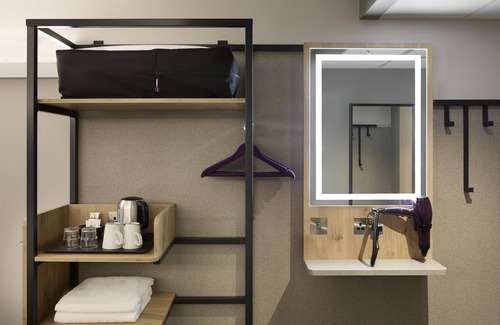 Epsom Hotel | Premier Inn Epsom Central