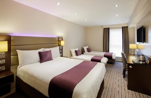 Uxbridge North Hotel | Premier Inn London Uxbridge Town Centre
