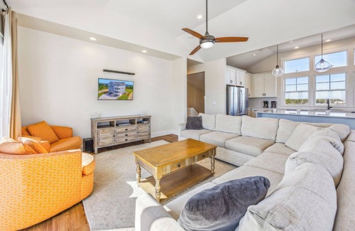 Salvo House | Premier Oceanview DogFriendly w/Pool, HotTub, Elevator, Outdoor Lounge, Theater