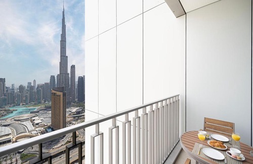Za'abeel 2 Apartment | Premium 2 Bedroom High-Floor Apartment Offering Spectacular Burj Khalifa & Fountain Views, Steps Away from Dubai Mall - Downtown Dubai by Stayfinity - Max 8 Guests