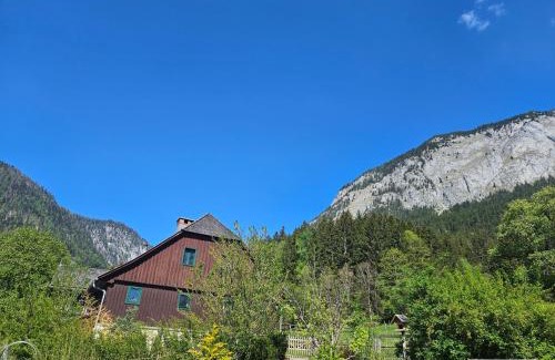 Sankt Martin am Grimming Apartment | Premium Apartment mit privatem Whirlpool, Sauna, Garten