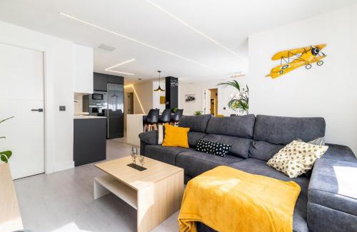 Camino de Ronda Apartment | Premium apartment Granada Center with balcony view