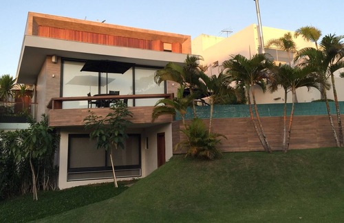 Patamares House | Premium House Alphaville Salvador, with SPA and private gym equipped. Technogym.