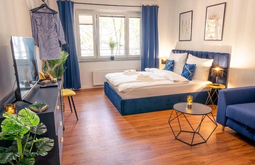 Mannheim Apartment | Premium Studio - 1 Min to HBF