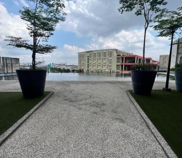 Shah Alam Apartment | Premium Studio with Gym and Pool Access in Subang Mas