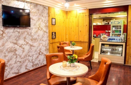 Naif House | Premium Twin Comfort Dubai