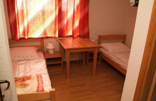 Velika Hotel | Prenociste Denis