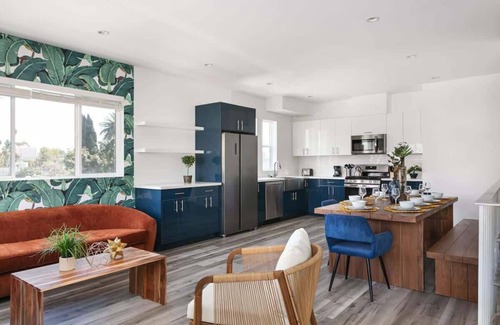 Historic Filipinotown House | Prestige 5BR Townhome | Near LA Hot Spots