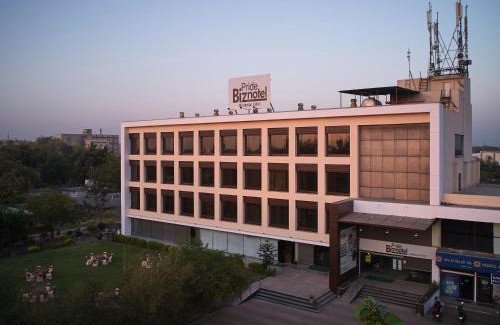 Savli Hotel | Pride Biznotel Manjusar Vadodara Near Sokhda Lake