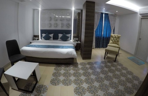 Jabalpur Hotel | Pride By Samrat