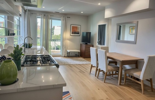 Hollywood Hotel | Prime Hollywood 5BR Townhouse & Family Getaway with AC Comfort & Free WiFi