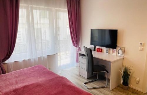 Killisfeld Apartment | Prime Host Balcony Apartment