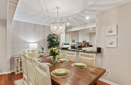 Isle of Palms House | Prime IOP Location! Renovated, Walk to Beach & Grocery, Pet-Friendly!